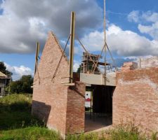 Pointe de pignon bureau - ext&eacute;rieur