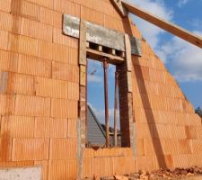 Pointe de pignon gauche - int&eacute;rieur