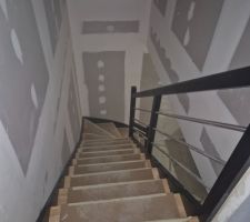 L'escalier vu de l'étage