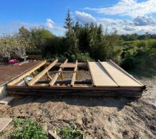 Toiture de l'abri de jardin et prolongation de la terrasse