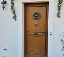 D&eacute;coration de No&euml;l pour la porte d'entr&eacute;e