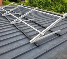 Structure pour panneaux solaires
