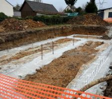 Coulage des fondation avec béton stepoc en limite