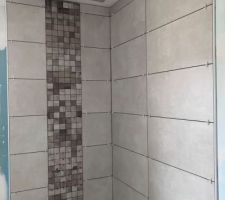 Faïence salle de bain rez de chaussée.