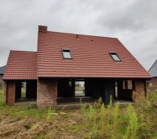 Fa&ccedil;ade arri&egrave;re avec goutti&egrave;res zinc