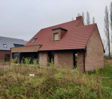 Facade avant avec fenêtres