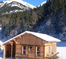 La Bistorte, et la fenêtre de la douche, depuis le poteau