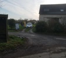 Affichage du Panneau d'Accord de Permis de construire vu de la route.