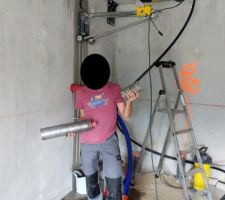 Tr&egrave;s fiers de notre premi&egrave;re carotte de b&eacute;ton ! - CC-BY-NC-SA