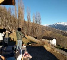 Crémaillère et sabrage du champagne avec un ski ! - CC-BY-NC-SA