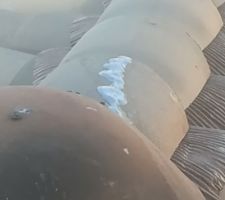 Tuile cass&eacute;e &agrave; r&eacute;parer