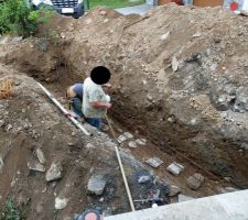 Muret voisin, fondations - CC-BY-NC-SA