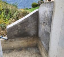 D&eacute;coffrage du muret - CC-BY-NC-SA