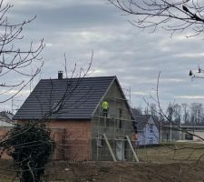 Les enduits de la façade sont en cours