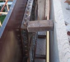 Remplacement de quelques poutrelles Doka sur les panneaux intérieurs par des banches manuportables ... il m'en manquait pour finir les panneaux extérieurs ! :D