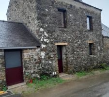 Les menuiserie alu sont posées côté rue.