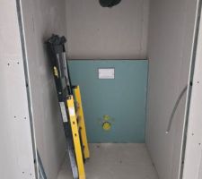 Installation du bâti-support WC R+1