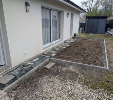 Préparation/réalisation terrasse de dalles sur plots