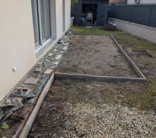 Préparation/réalisation terrasse de dalles sur plots