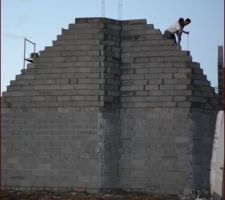 La mont&eacute; du pignon gauche