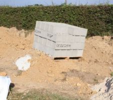 Arrivage des parpaings