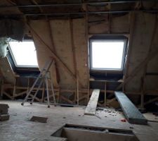 étage posse des velux des chambres d'enfants .