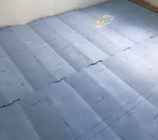 Isolant avant la pose de  notre parquet
