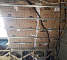 L'élètricité et l'isolation des chambres de l'étage,il faut savoir , que tout l'étage et fait par nos soins .