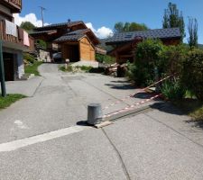 Re-réalisation d'un petit béton pour la tranchée provisoire - CC-BY-NC-SA