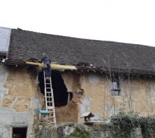 Sécurisation de la toiture en attendant de pouvoir intervenir