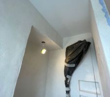 Enduit et peinture salle de bain rdc