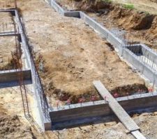Coulage à la bétonnière et seau...ca se fait, un peu physique mais c'est bon pour la santé !!!!