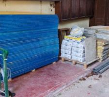 Il en faut du matos ! et pour ne pas perdre de temps, les achats débutent avant la construction. leboncoin  feu !!!