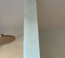 Chaux sable sur bout de cloison salle de bain rdc