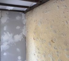 C&ocirc;t&eacute; ext&eacute;rieur du mur &agrave; ouvrir