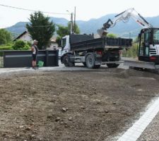 Evacuation matière existante avant goudronnage