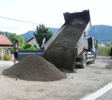 Livraison de 10 tonnes de "matériaux 0/31,5 semi concassés"