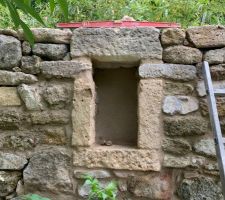 Mur parpaings et pierres - création d'une niche