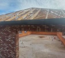 Charpente en fermettes industrielles
