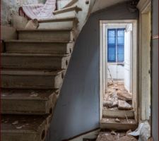Escalier existant, sans la rampe que nous avions déjà enlevée