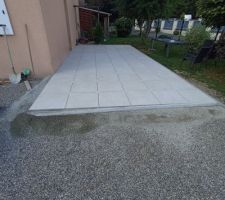 Début, suite et fin de la pose de la terrasse en grès cérame