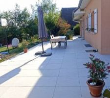 Début, suite et fin de la pose de la terrasse en grès cérame