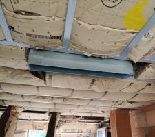 Mauvais calcul sur la largeur de plenums du syst&egrave;me gainable : ils sont trop larges pour passer entre les "bois" de la charpente (pose perpendiculaire)