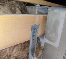 Plenum découpé autour des bois de la charpente !