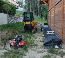 Préparation des outils et du matériel pour faire le jardin - CC-BY-NC-SA