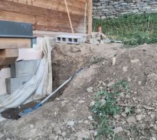 Creusage du trou pour le futur mur et finition de l'ITE et des hourdis - CC-BY-NC-SA
