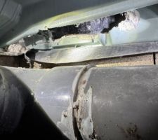 On sort le burin, et hop une ouverture, on voit le jour. L'air passe.