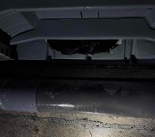 On sort le burin, et hop une ouverture, on voit le jour. L'air passe.