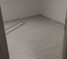 Parquet dans la chambre