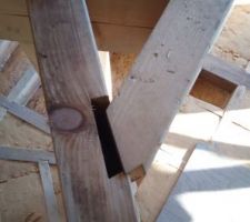 Le kit de Esprit Bois a été assemblé n'importe comment.